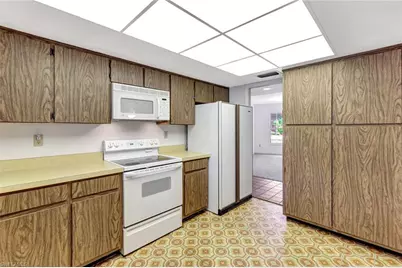 307 Country Club Dr, Naples, FL 34110 - Photo 23