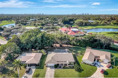 307 Country Club Dr, Naples, FL 34110 - Photo 9