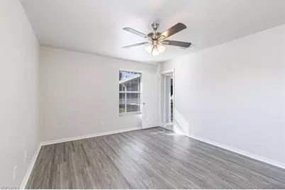 814 SW 10th Pl, Cape Coral, FL 33991 - Photo 15