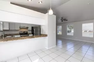 814 SW 10th Pl, Cape Coral, FL 33991 - Photo 5