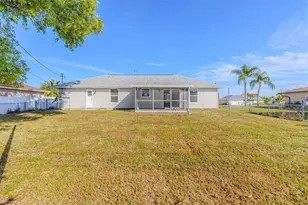 814 SW 10th Pl, Cape Coral, FL 33991 - Photo 21