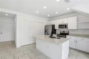 14200 Oviedo Pl, Fort Myers, FL 33905 - Photo 5