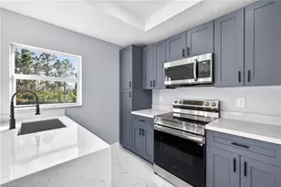 1044 Cresthaven St, Lehigh Acres, FL 33974 - Photo 9