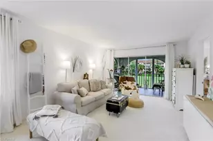 1056 Forest Lakes Dr, Naples, FL 34105 - Photo 3