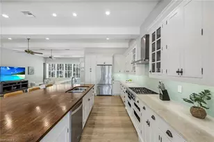 1550 Gordon Dr, Naples, FL 34102 - Photo 15