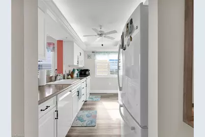 4431 Bay Beach Ln #554, Fort Myers Beach, FL 33931 - Photo 7