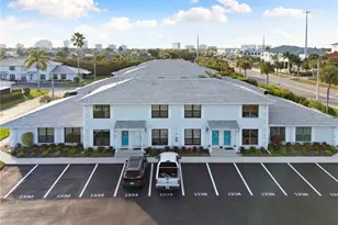 1332 Delbrook N, Marco Island, FL 34145 - Photo 23