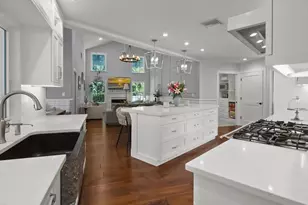 624 Ridge Dr, Naples, FL 34108 - Photo 17