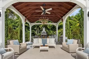 624 Ridge Dr, Naples, FL 34108 - Photo 45