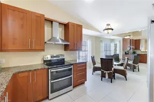 752 Wiggins Lake Dr, Naples, FL 34110 - Photo 7