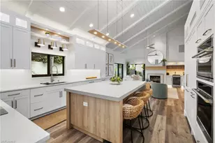 504 Tierra Mar Ln E, Naples, FL 34108 - Photo 5