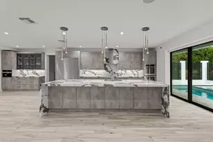 3800 Crayton Rd, Naples, FL 34103 - Photo 13