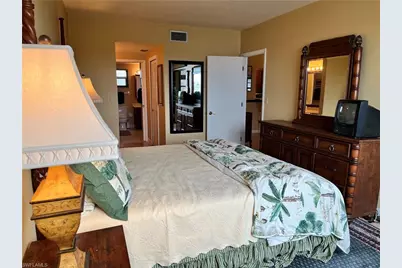 807 River Point Dr #304D, Naples, FL 34102 - Photo 13