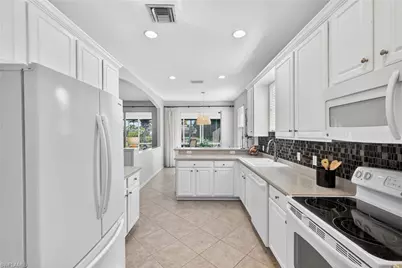 14088 Mirror Ct, Naples, FL 34114 - Photo 11