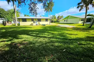 137 Dow Ln, North Fort Myers, FL 33917 - Photo 47