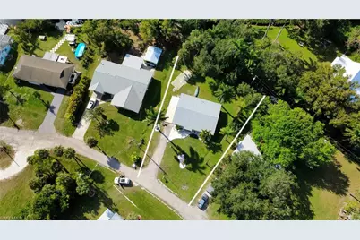 137 Dow Ln, North Fort Myers, FL 33917 - Photo 41