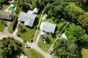 137 Dow Ln, North Fort Myers, FL 33917 - Photo 41