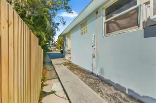 2495 Bayside St, Naples, FL 34112 - Photo 27