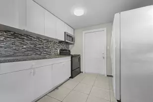 2495 Bayside St, Naples, FL 34112 - Photo 13