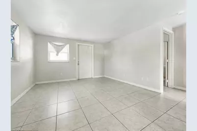 2495 Bayside St, Naples, FL 34112 - Photo 17