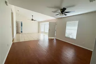 4661 5th Ave SW, Naples, FL 34119 - Photo 9