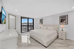 4551 Gulf Shore Blvd N, Naples, FL 34103 - Photo 15