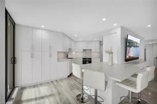 4551 Gulf Shore Blvd N, Naples, FL 34103 - Photo 5