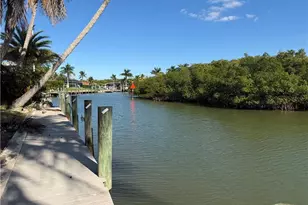 2195 Sheepshead Dr, Naples, FL 34102 - Photo 3