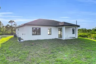 540 Lone Star Ln, Lehigh Acres, FL 33974 - Photo 5
