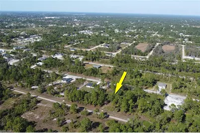 1051 Chandlee St, Lehigh Acres, FL 33974 - Photo 9