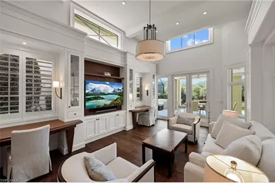 8057 Via Vecchia, Naples, FL 34108 - Photo 9