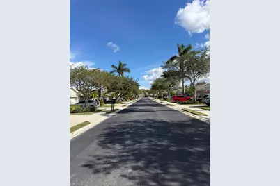 6215 Mandalay Cir #36, Naples, FL 34112 - Photo 3