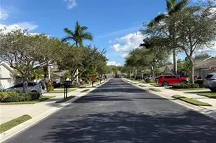 6215 Mandalay Cir, Naples, FL 34112 - Photo 3