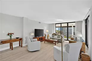 15 Bluebill Ave, Naples, FL 34108 - Photo 7