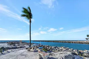 2258 Gulf Shore Blvd N, Naples, FL 34102 - Photo 31