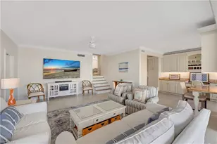 2258 Gulf Shore Blvd N, Naples, FL 34102 - Photo 3