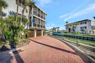 2258 Gulf Shore Blvd N, Naples, FL 34102 - Photo 29