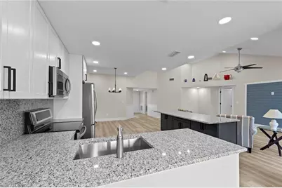 6114 Forest Villas Cir, Fort Myers, FL 33908 - Photo 15