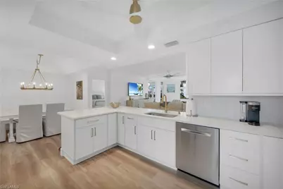 400 Park Shore Dr #302, Naples, FL 34103 - Photo 7