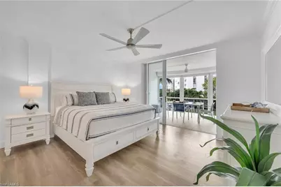 400 Park Shore Dr #302, Naples, FL 34103 - Photo 13