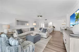 400 Park Shore Dr, Naples, FL 34103 - Photo 5