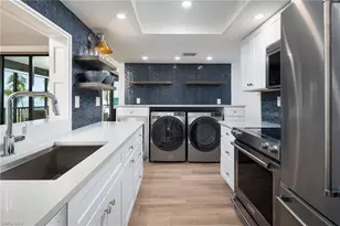 10475 Gulf Shore Dr, Naples, FL 34108 - Photo 11