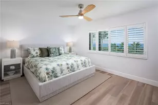 10475 Gulf Shore Dr, Naples, FL 34108 - Photo 15