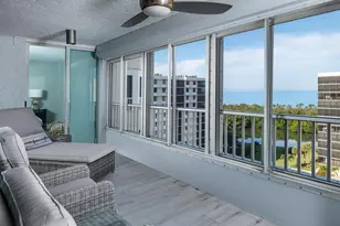 21 Bluebill Ave, Naples, FL 34108 - Photo 9