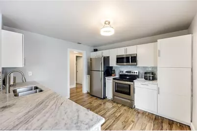 645 101st Ave N, Naples, FL 34108 - Photo 7