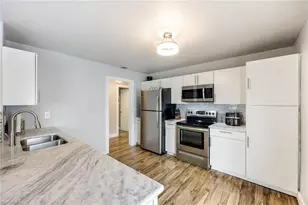 645 101st Ave N, Naples, FL 34108 - Photo 7