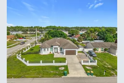 1806 41st St SW, Naples, FL 34116 - Photo 1