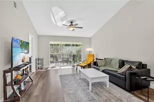 209 Robin Hood Cir, Naples, FL 34104 - Photo 3