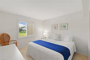 1051 Foxfire Ln, Naples, FL 34104 - Photo 11