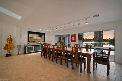 319 Pirates Bight, Naples, FL 34103 - Photo 5